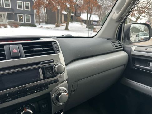 Used 2013 Toyota 4Runner SR5 image 10