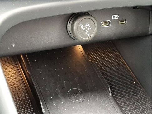 Certified 2024 Volvo C40 P8 Recharge Plus w/ Climate Package image 23