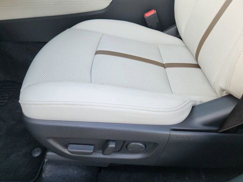 Used 2025 MAZDA CX-90 Plug-In Hybrid w/ Premium Plus image 9