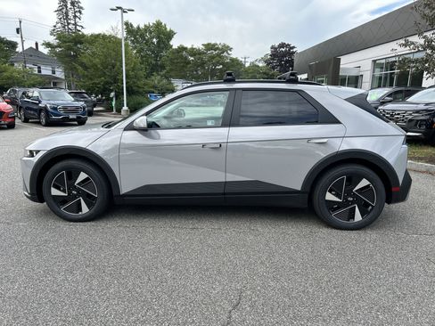 New 2025 Hyundai Ioniq 5 SEL image 2