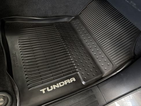 Used 2018 Toyota Tundra Limited w/ Limited Premium Package AWD/4WD image 41