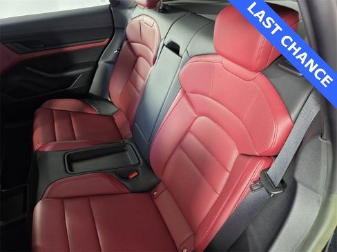 Used 2023 Porsche Taycan 4 Cross Turismo image 15