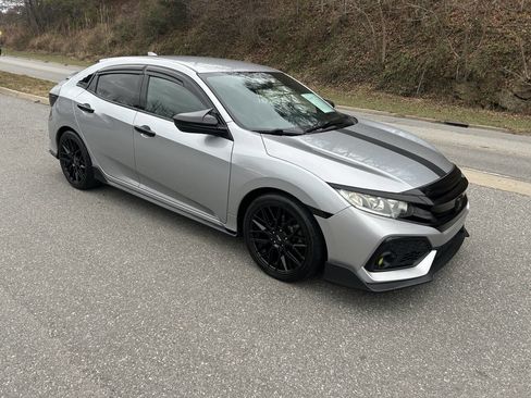 Used 2017 Honda Civic Sport image 7