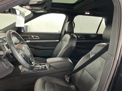 Used 2018 Ford Explorer Sport w/ Equipment Group 401A AWD/4WD image 16