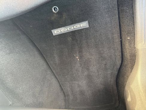 Used 2013 Dodge Challenger SXT image 9