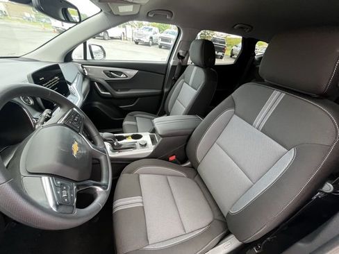 New 2025 Chevrolet Blazer LT w/ Convenience Package image 7