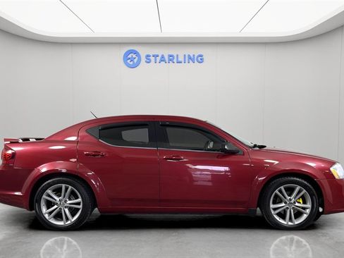 Used 2013 Dodge Avenger SE image 11