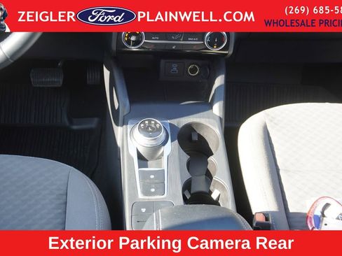 Used 2022 Ford Escape SE w/ Cold Weather Package image 15