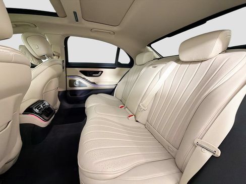 Used 2023 Mercedes-Benz S 500 4MATIC image 25