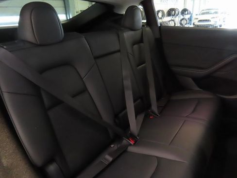 Used 2023 Tesla Model Y Long Range image 33