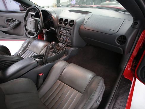 Used 1999 Pontiac Firebird Formula w/ Security Pkg image 25