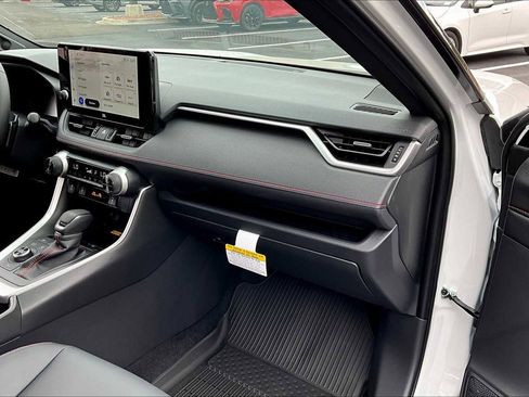 Certified 2025 Toyota RAV4 XSE image 18