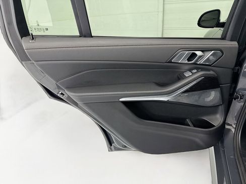 Certified 2025 BMW X7 xDrive40i w/ Executive Package image 26