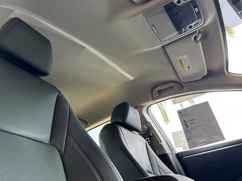 Used 2018 Honda Clarity Touring image 19
