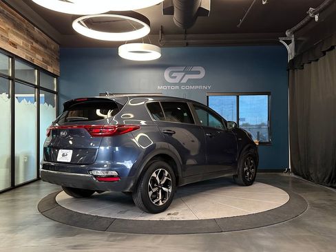 Used 2022 Kia Sportage LX AWD/4WD image 3