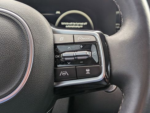 Used 2023 Kia Sorento SX image 21