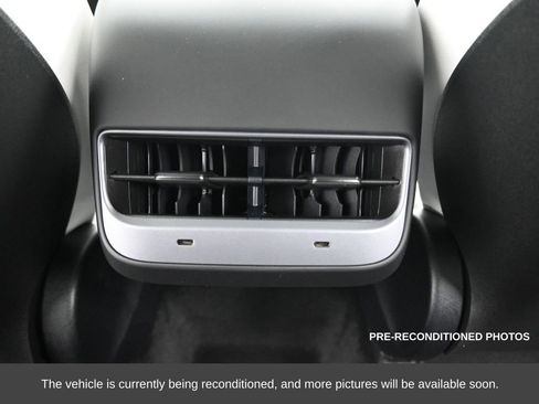 Used 2025 Tesla Model Y Long Range image 29