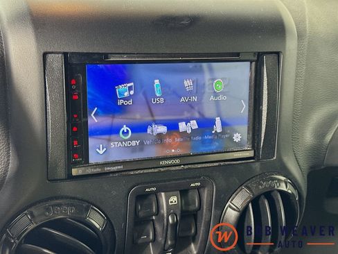 Used 2017 Jeep Wrangler Unlimited Sahara image 13