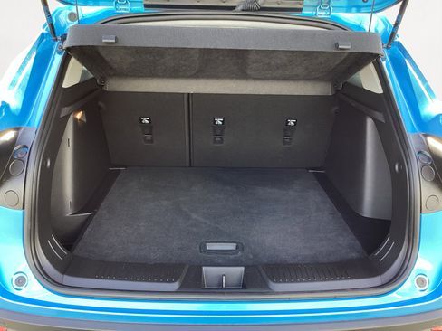 Used 2025 Chevrolet Trax LT w/ Driver Confidence Package image 16