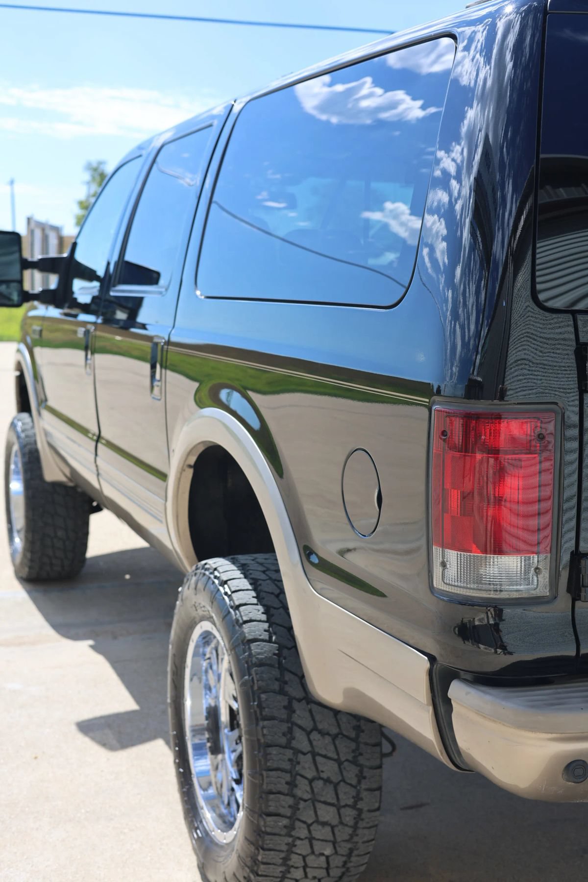 Used 2005 Ford Excursion Eddie Bauer AWD/4WD image 6