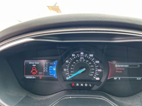 Used 2020 Ford Fusion SE FWD image 17