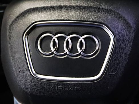 Used 2019 Audi Q5 2.0T Premium Plus w/ Premium Plus Package AWD/4WD image 16
