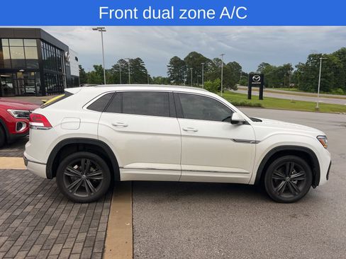 Certified 2022 Volkswagen Atlas Cross Sport SEL R-Line AWD/4WD image 4