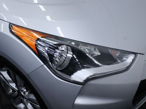 Used 2016 Hyundai Veloster w/ Option Group 02 image 22