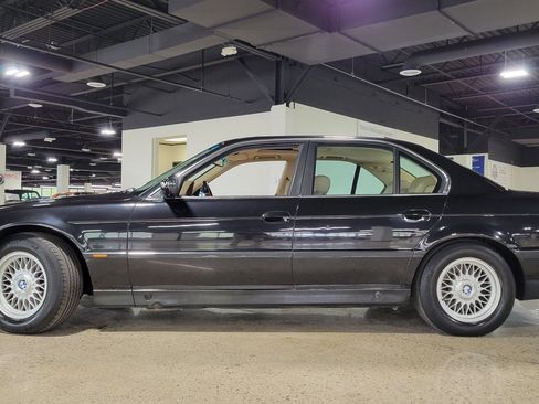 Used 1997 BMW 740i RWD image 2