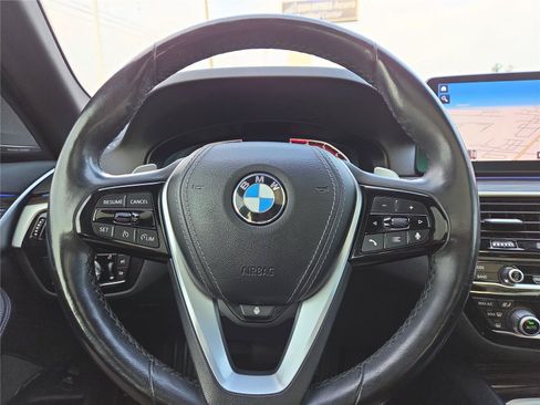 Used 2021 BMW 530i xDrive w/ Premium Package AWD/4WD image 17