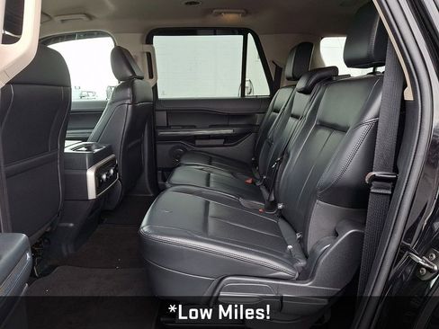 Used 2023 Ford Expedition Max XLT image 13