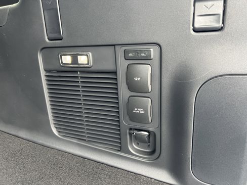 New 2025 Lincoln Navigator L Reserve image 31