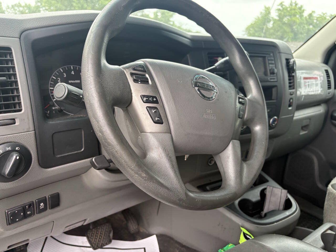 Used 2014 Nissan NV 2500 SV w/ V8 Appearance Package RWD image 10