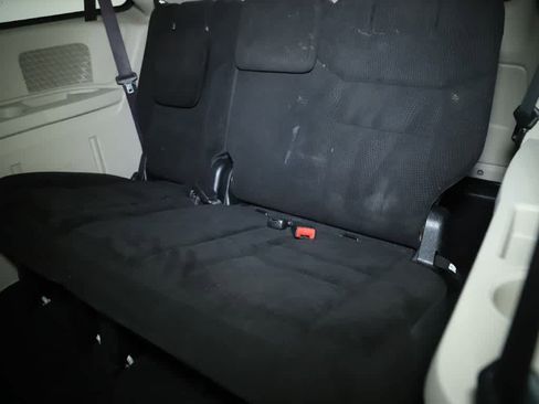 Used 2016 Dodge Grand Caravan SE w/ Quick Order Package 29E SE FWD image 14