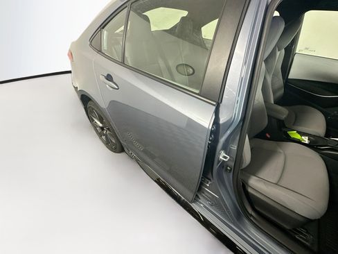 Used 2025 Toyota Corolla SE FWD image 28