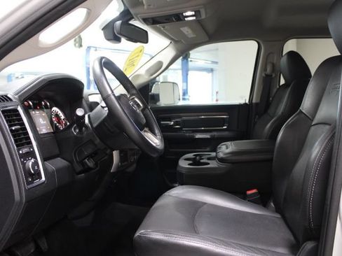 Used 2017 RAM 2500 Laramie w/ Convenience Group AWD/4WD image 18