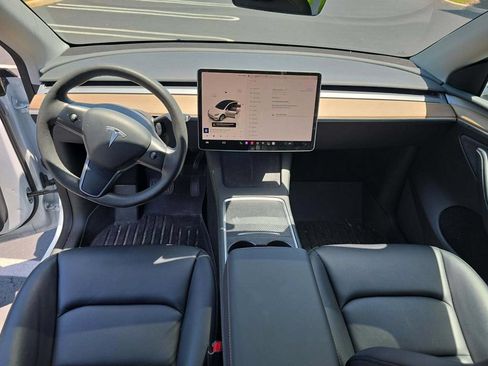 Used 2023 Tesla Model Y Long Range AWD/4WD image 15