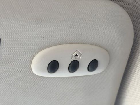 Used 2012 Ford Focus SEL image 21