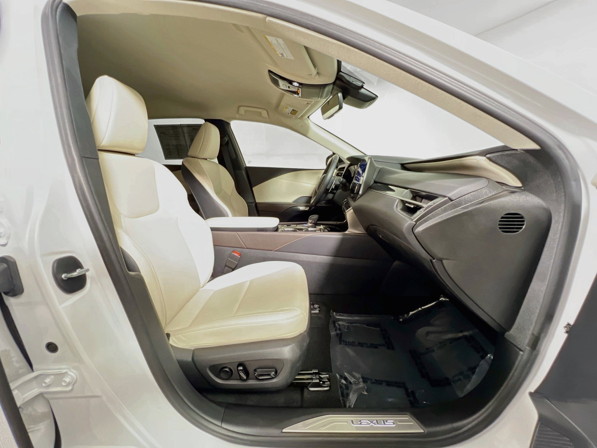 Used 2024 Lexus RX 350 FWD w/ Technology Package image 31