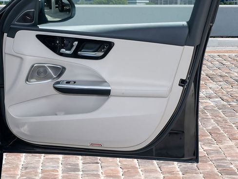 Used 2023 Mercedes-Benz C 300 4MATIC Sedan image 13