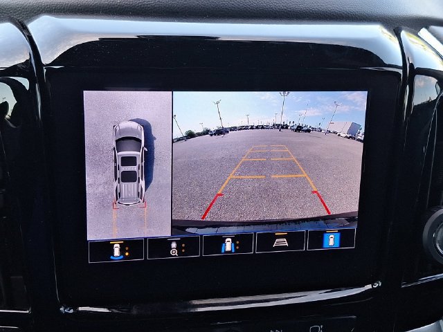 Used 2023 Chevrolet Traverse LT FWD image 12