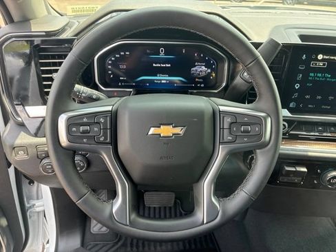 Used 2026 Chevrolet Silverado 1500 LT AWD/4WD image 29