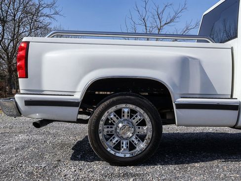 Used 1989 Chevrolet Silverado 1500 2WD Regular Cab image 10