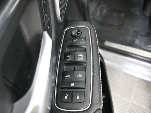 Used 2021 RAM 1500 Laramie w/ Sport Appearance Package image 19