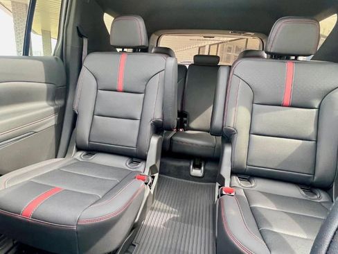 New 2026 Chevrolet Traverse RS w/ LPO, Floor Liner Package image 17