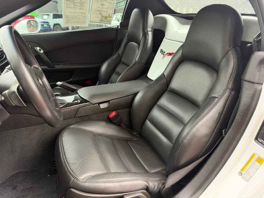 Used 2008 Chevrolet Corvette Convertible w/ Preferred Equipment Group RWD image 11