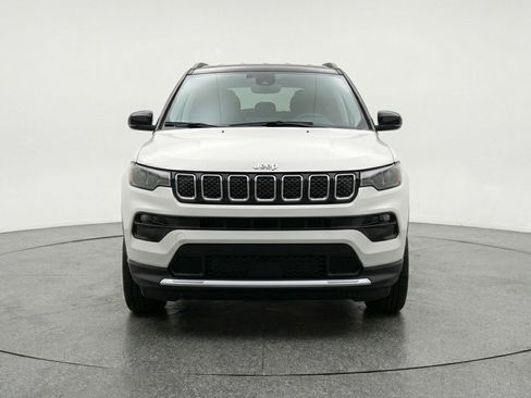 Used 2025 Jeep Compass Limited image 2