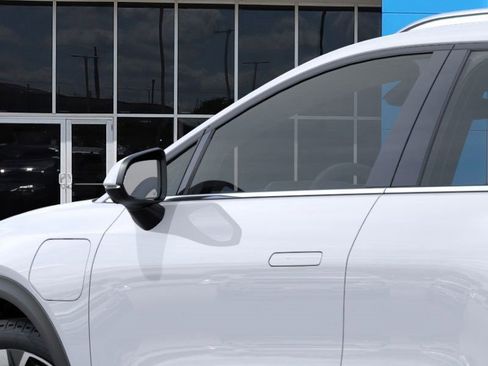 New 2026 Chevrolet Equinox EV LT image 12