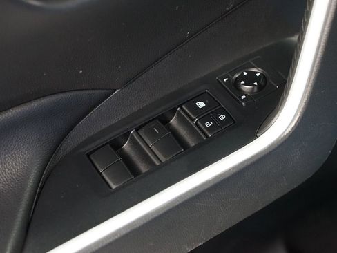 Used 2021 Toyota RAV4 LE image 28