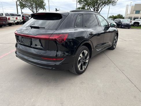 Used 2021 Audi e-tron Premium w/ Convenience Plus Package AWD/4WD image 4